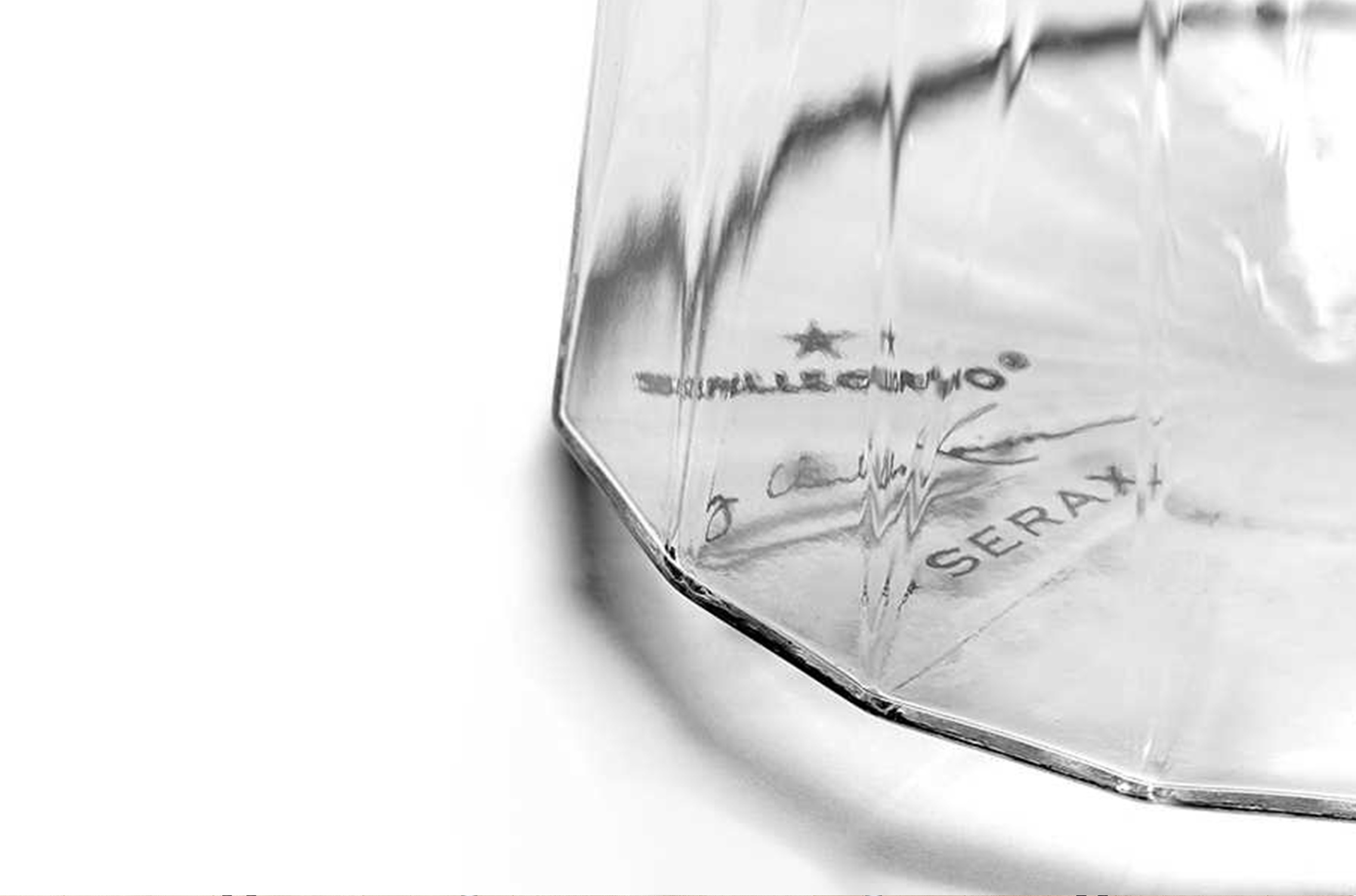 Verre « S.Pellegrino », par Charles Kaison