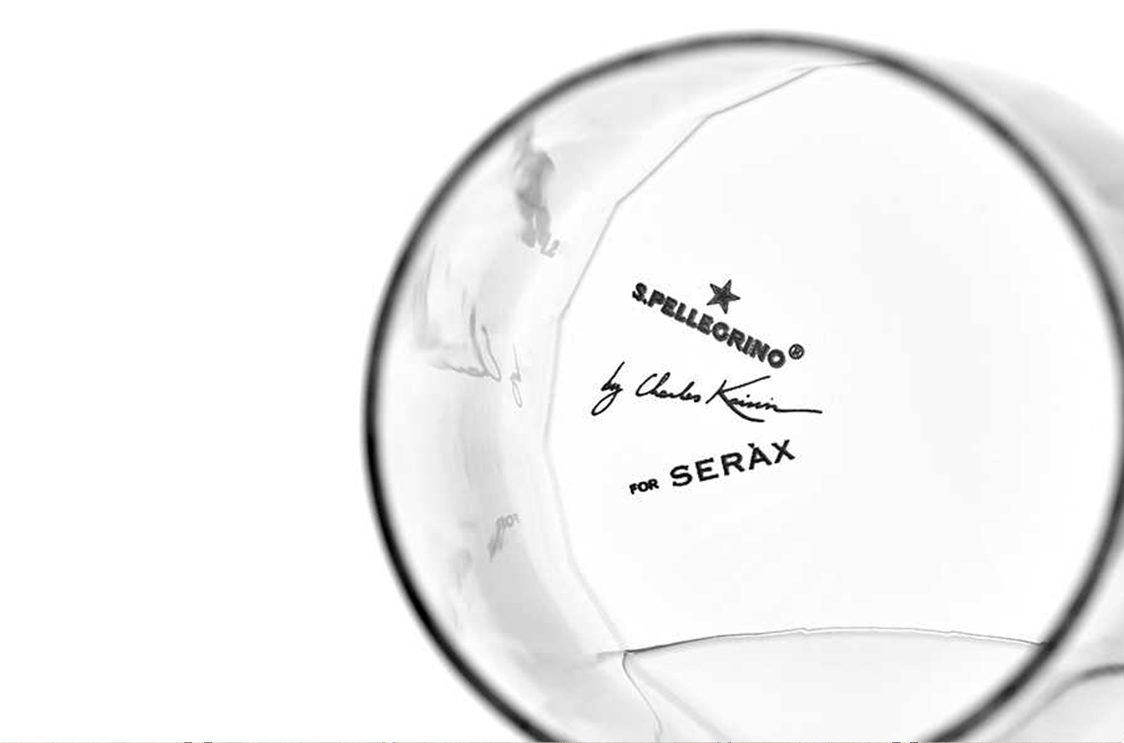 Verre « S. Pellegrino », par Charles Kaison